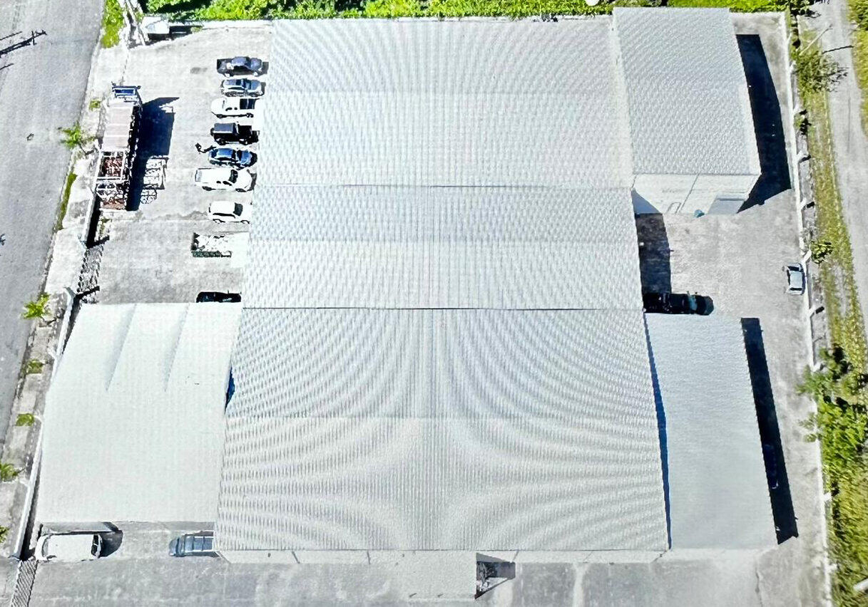 System Roof — Flachdach aus der Luft