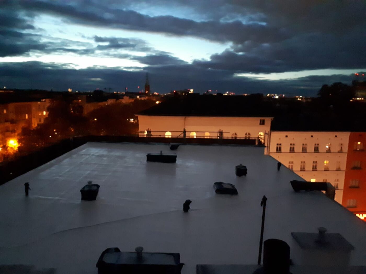 System Roof — Flachdach in der Stadt